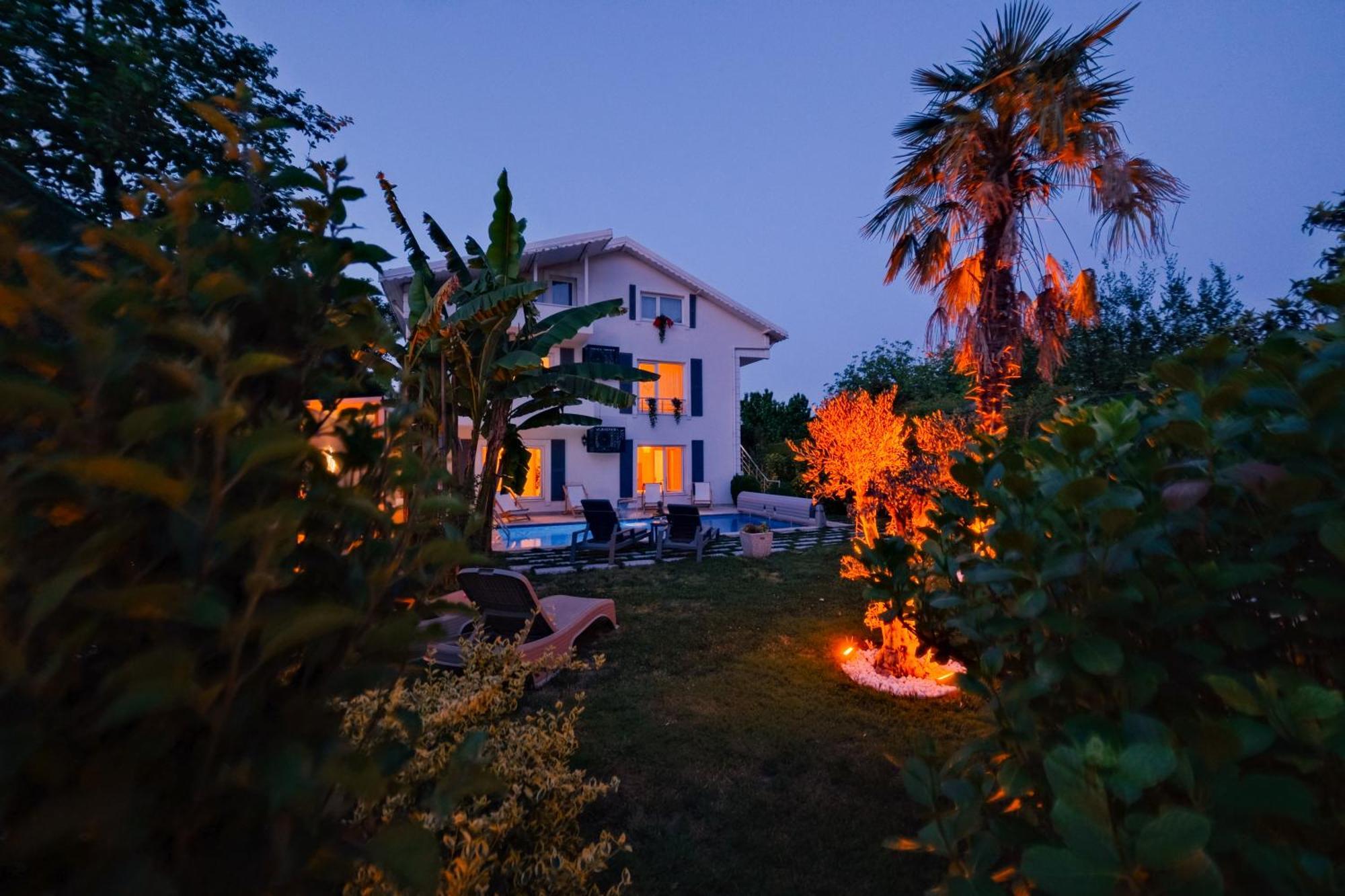 Villa Atlas Muhafazakar Havuzlu, Mustakil Genis Bahceli Sapanca Exterior photo